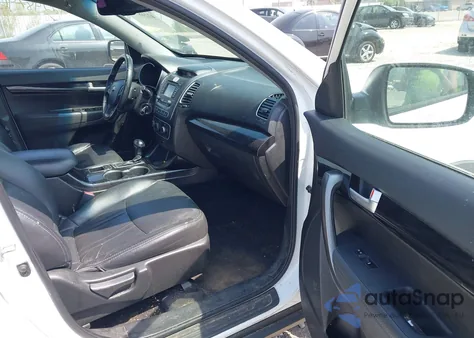 2015 Kia Sorento Lx из США, поврежденный, VIN 5XYKT3A64FG657410